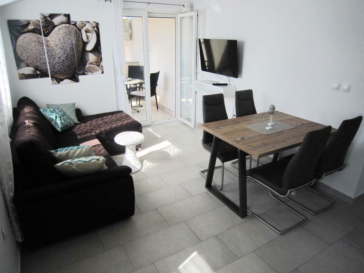 M&B Guest House ซรีมา ภายนอก รูปภาพ