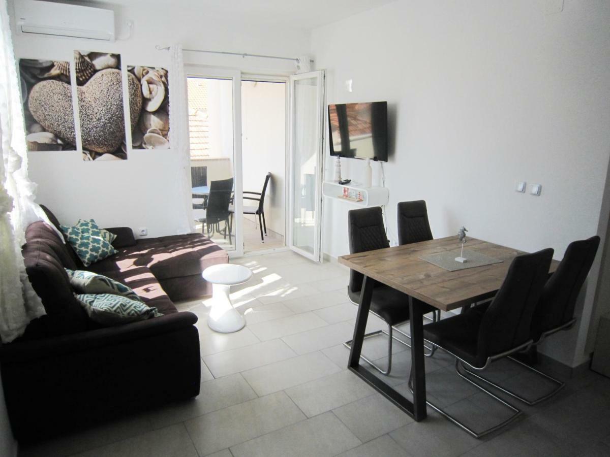 M&B Guest House ซรีมา ภายนอก รูปภาพ